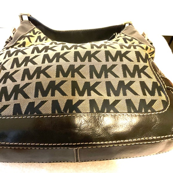 MICHAEL KORS Vintage Black Signature Bedford Hobo Shoulder Bag - Picture 2 of 8